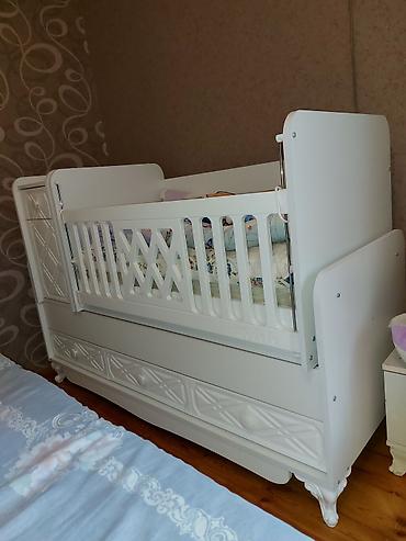 Oğlan və qız üçün, Yeni, Beşik, Matras ilə, Yellənmə mexanizmi ilə lalafo.az -da Oğlan və qız üçün, Yeni, Beşik, Matras ilə, Yellənmə mexanizmi ilə