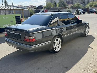 сапог мерс т1: Mercedes-Benz W124: 1993 г., 2.2 л, Механика, Бензин, Седан — 10