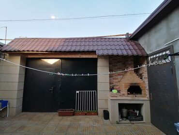 Həyət evləri və villaların satışı: Qaraçuxur qəs. 4 otaqlı, 130 kv. m, Orta təmir — 3