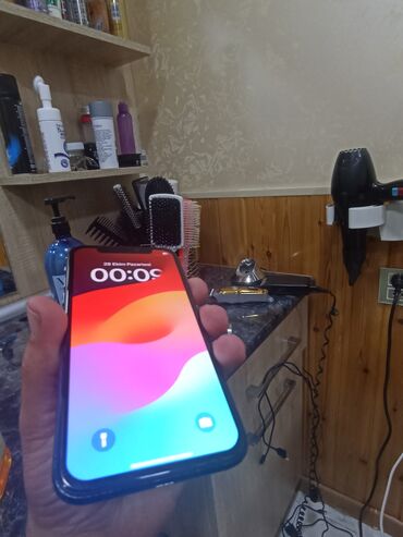 nausnik qiymetleri: IPhone Xs, 64 GB, Qara