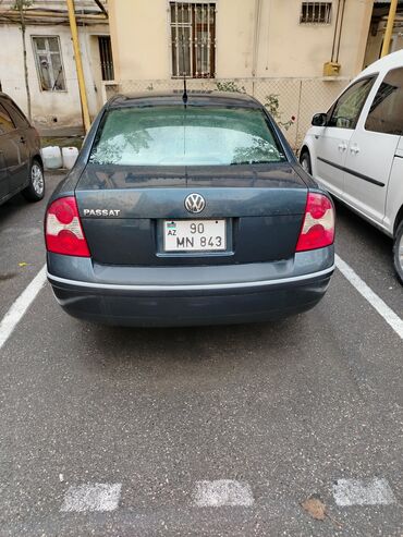 Volkswagen: Volkswagen Passat: 1.8 l | 2004 il Sedan — 1