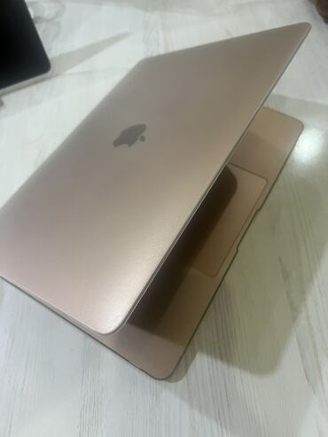 макбук pro 13: Ультрабук, Apple