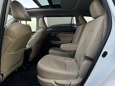 highland: Toyota Highlander: 2022 г., 0.5 л, Автомат, Гибрид, Внедорожник — 4