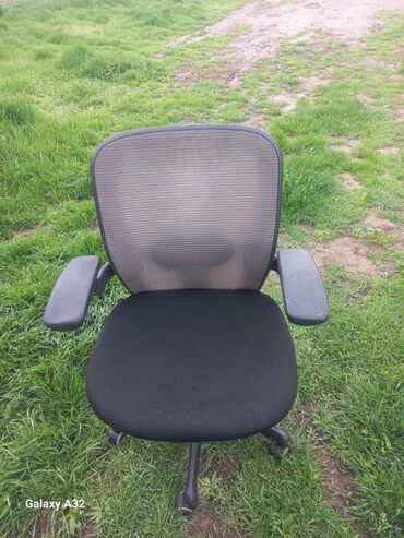 офисная мебель кресло: Офисные кресла бу 2500 
4 штук хороший состояние