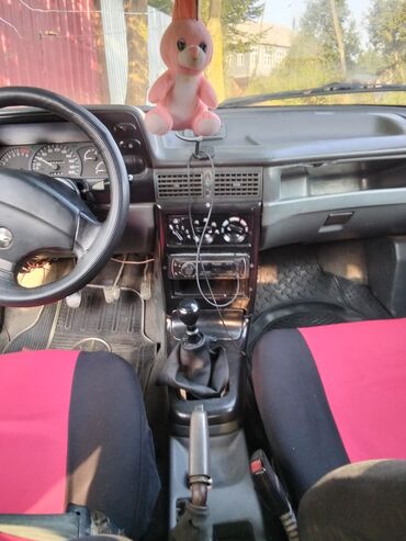 опел зафира б: Daewoo Nexia: 1.5 l | 1996 il Sedan
