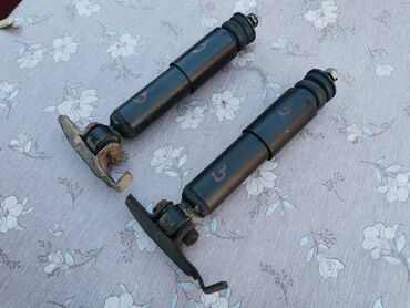 Auto delovi: Prednji amortizer Lada 7 Riva br.3a. Polovno, kao novo. Malo bilo na — 10