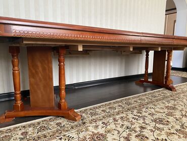 аристократ мебель: Стол жана отургуч комплекттери Зал үчүн, Колдонулган