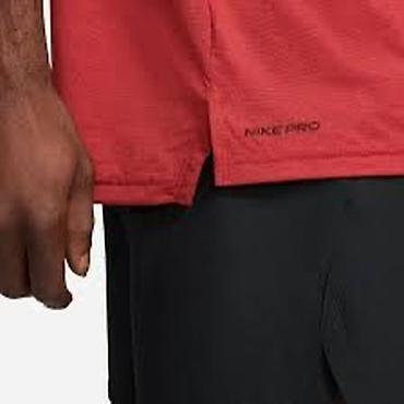 vikend torba: NIKE Pro Dri-FIT Men's Short-Sleeve Top vel. L
CU — 2