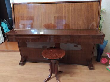 Akkordeonlar: Piano, Akustik, İşlənmiş, Ünvandan götürmə