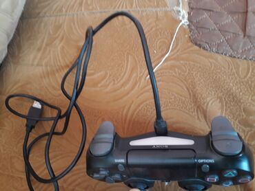 PS4 (Sony Playstation 4): Sony PlayStation 4 (PS4) Slim oyun konsolu Xüsusiyyətlər: - Model — 13