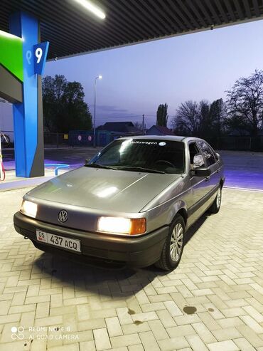 Volkswagen Passat: 1.8 л, Механика, Бензин, Седан