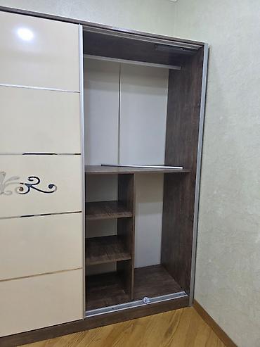 Sürüşən qapılı böyük gardırob - Material: laminat/LDSP karkas, tünd