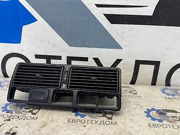 ауди печка: Дефлектор воздуховода Volkswagen 2001 г., Б/у, Оригинал, Германия — 3