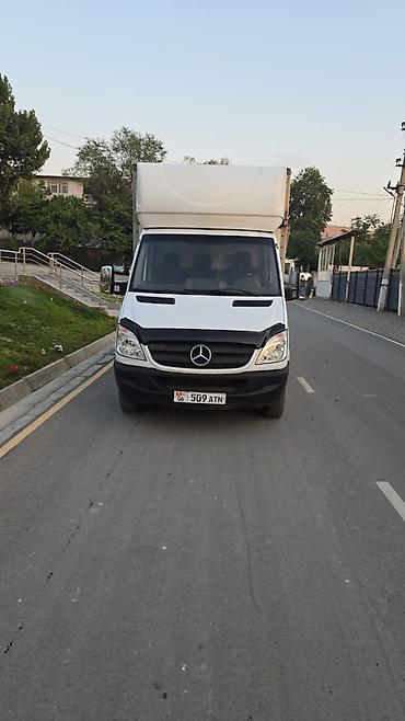 crv 2: Грузовой фургон Mercedes-Benz (кабина Sprinter) с высоким — 1