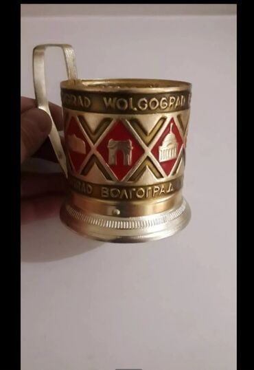 Посуда: Супницачашки,вилки,ножи,Шейер,чайник чугун,молочница,и.т.далее — 11