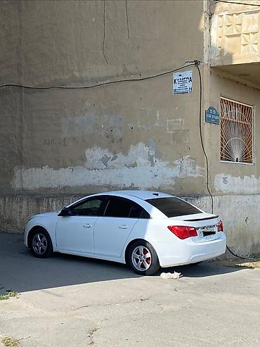 arxa spoyler: Chevrolet Cruze: 1.4 l | 2012 il 357000 km Sedan — 3