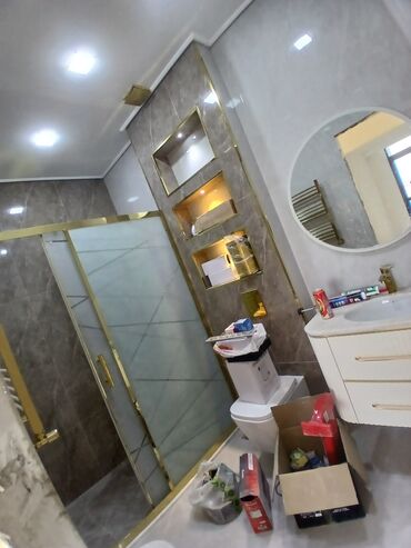 Duş kabinaları, arakəsmələr: Mərmər dizaynlı sanitar qovşaqların tam təmiri və yığılması xidməti — 3