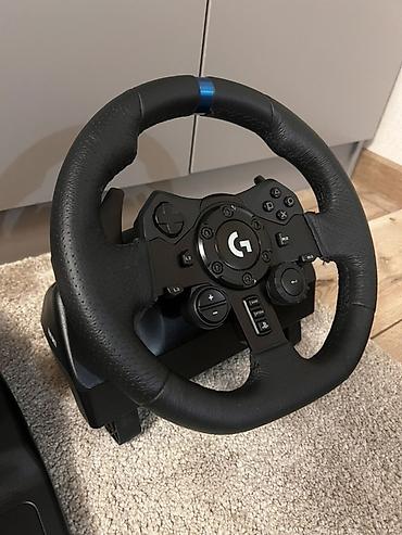 Игровой руль Logitech G923 TRUEFORCE с педалями и рычагом КПП