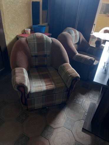 кресло для парикмахера бу: Кресло-кровать, Б/у