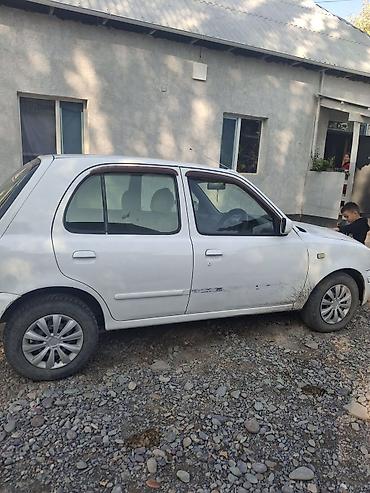 Транспорт: Nissan March: 2001 г., 1 л, Автомат, Бензин, Хэтчбэк — 2