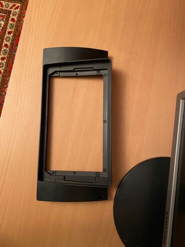 Digər aksesuarlar: Salam mbw e39 üçün monitor çərçivəsi. Normaldı qırığı çatı falan