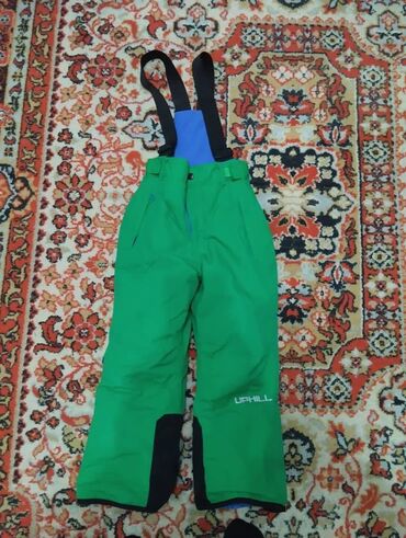 лыжные брюки: Джинсы и брюки, цвет - Зеленый, Б/у