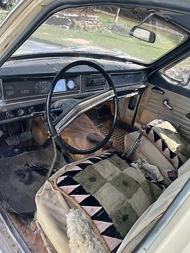 беларус 32: ГАЗ 24 Volga: 1982 г., 2 л, Механика, Бензин, Седан — 3