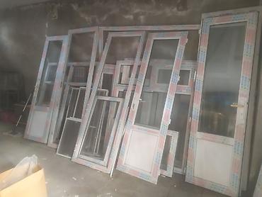 plasdik qaplar: Leningrad layihəli evdən sökülmüş PVC balkon qapı və pəncərə dəstləri — 1