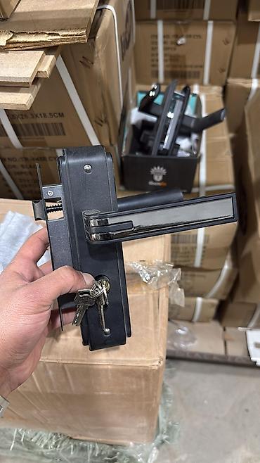 Qapı dəstəkləri: Qapı dəstəyi və kilid komplekti Məhsul təsviri: - Daxili və giriş — 2