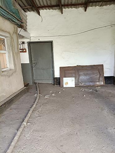 Продажа коттеджей и домов: Дом с хозяйственным двором - Планировка: прихожая, кухня — 8