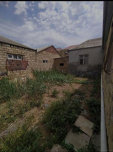 Həyət evləri və villaların satışı: Hövildə yerləşən həyət evi. - Geniş darvazalı, tam daş hasarlı həyət — 2