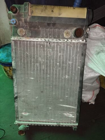 Радиаторы: Радиатор охлаждения БМВ е34 2куб рабочий