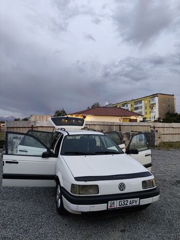 евро камаз 1: Volkswagen Passat: 1989 г., 1.8 л, Механика, Бензин, Универсал
