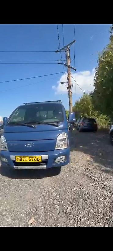 porter 3: Синий малотоннажный грузовик Hyundai Porter (кабина с двумя дверями) — 1