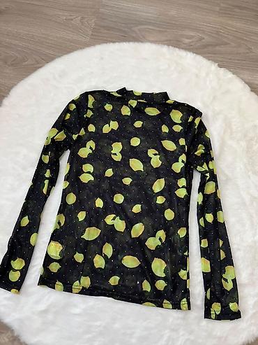 burberry torba u: Prozirna bluza sa cirkonima
Velicina M 
1100 din🟨🟨 — 6