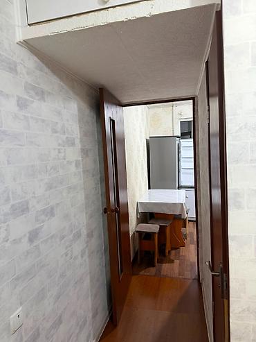 store: 1 комната, 32 м², 5 мкр 104 серия, 3 этаж, Евроремонт — 5
