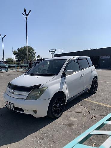 Toyota Ist: 2004 г., 1.5 л, Автомат, Бензин, Хэтчбэк
