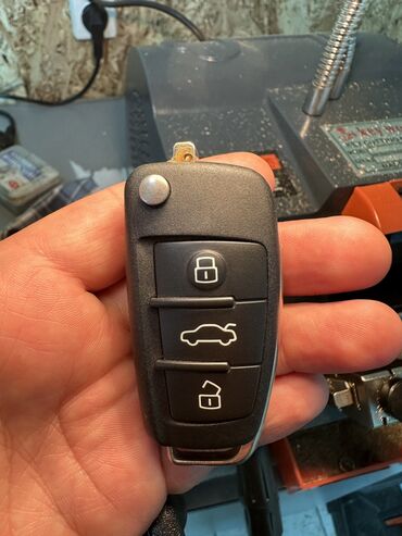 Замки: Ключ Audi Б/у, Оригинал, Германия