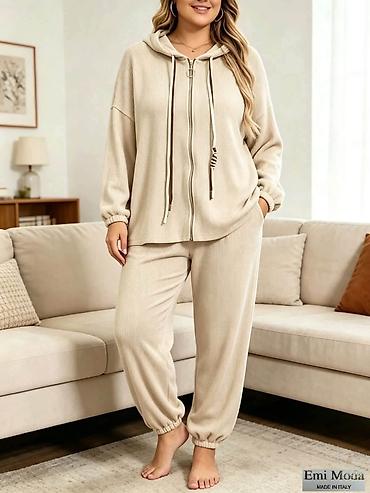 Gornji i donji deo: Komplet za punije
2XL 3XL 4XL
Cena : 3.900 dinara👸 — 6