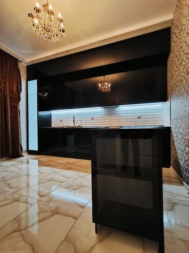 Sifarişlə mətbəx mebeli: Sifarişlə mətbəx dəsti, Özü çəkən petlələr, MDF, Kredit var, Pulsuz çatdırılma — 13