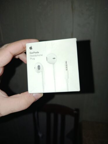 Qulaqcıqlar: İşlənmiş Simli Qulaqcıqlar, Apple, rəng - Ağ