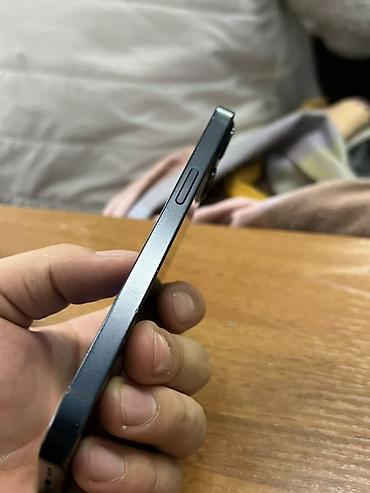 Apple iPhone: IPhone 13, Б/у, 128 ГБ, Midnight, Кабель, 81 % — 4