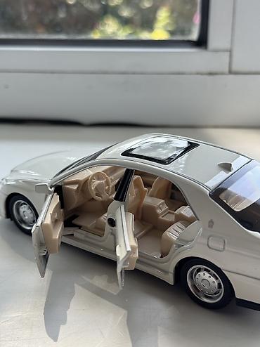 оюнчук машине: Машинка Toyota Crown Игрушечная машина тойота краун Открываются все — 8