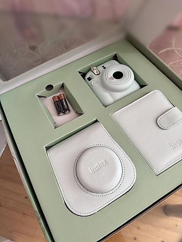 fujifilim: Fujifilm Instax Mini 12 instant fotoaparat dəsti Dəst tərkibi: - — 5