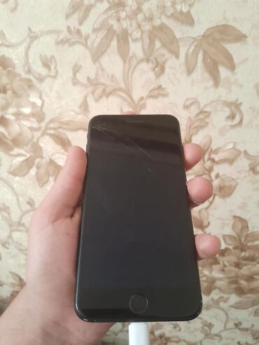 iphone 5s black: IPhone 7 Plus, 32 GB, Qara, Barmaq izi, Simsiz şarj