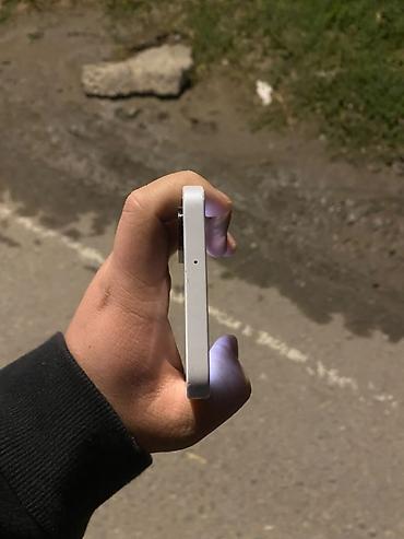 Уюлдук телефондор жана аксессуарлар: Смартфон с экраном около 6–6.5", каплевидный вырез под фронтальную — 2