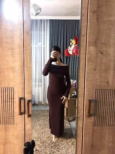 qəlyan topdan: Qadın paltarı – bordo rəng, uzun, bədənə oturan - Model: off-shoulder — 1