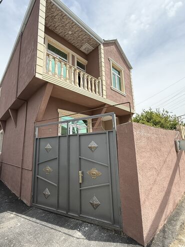 qurtulus 93 de satilan evler: 4 комнаты, 150 м², Нет кредита, Свежий ремонт
