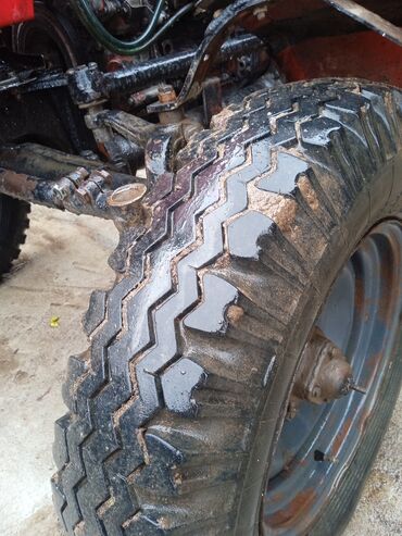 Другие тракторы: Трактор колесный с кабиной Основные характеристики: - Полный комплект — 10