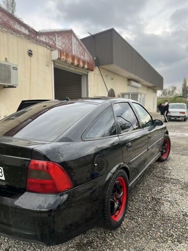 Opel: Opel Vectra: 1.8 l | 2000 il Sedan — 10